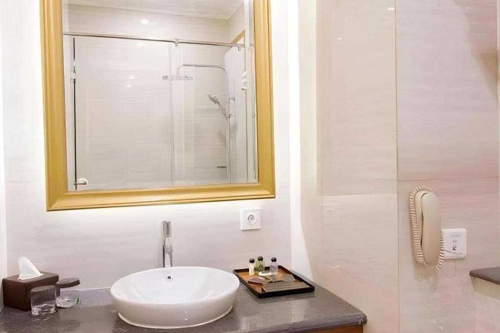 D'Primahotel Бандунг Экстерьер фото